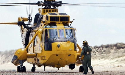 Hạ cánh trực thăng để... mua kem