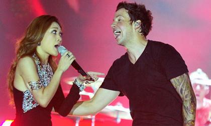 MTV Exit: Sân Mỹ Đình "nổ tung" bởi màn song ca giữa Mỹ Tâm và Simple Plan 