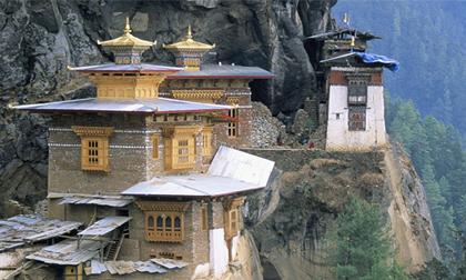 Đền thờ kỳ lạ trên vách đá