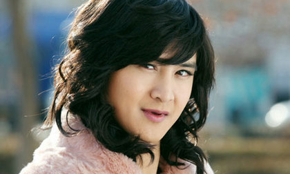 Sao nam giả gái xinh đẹp bất ngờ