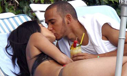 Hamilton say đắm bên “máy bay”