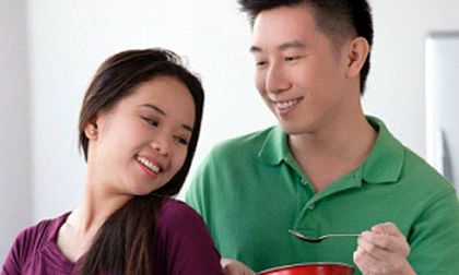 Xấu hổ vì chồng yêu thái quá