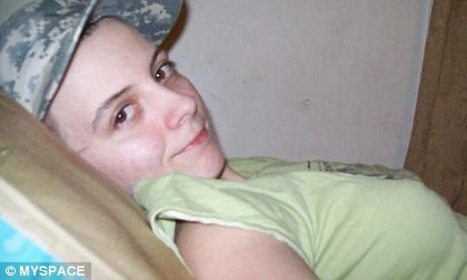 Cô gái dùng “của quý” giả lừa tình thiếu nữ