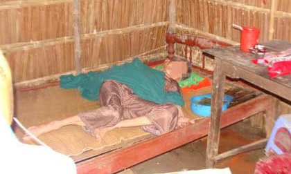 "Yêu râu xanh" tuổi 80 dở trò đồi bại với bà lão 83