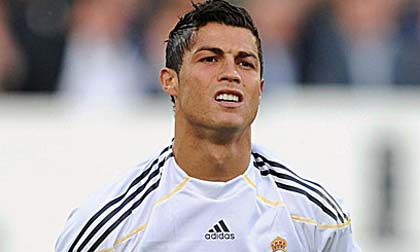 C.Ronaldo lọt top 10 VĐV kiếm tiền giỏi nhất thế giới