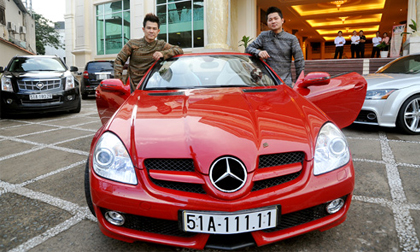 Lâm Vũ - Vân Quang Long đưa hai siêu xe lên sân khấu