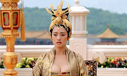 Tạo hình “khó hiểu” sao Hoa ngữ trong phim cổ trang