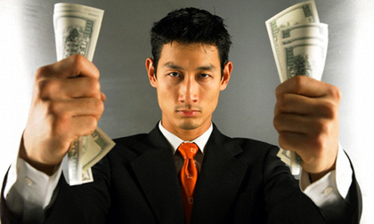 Chồng chỉ yêu tiền hơn sức khỏe của vợ, con