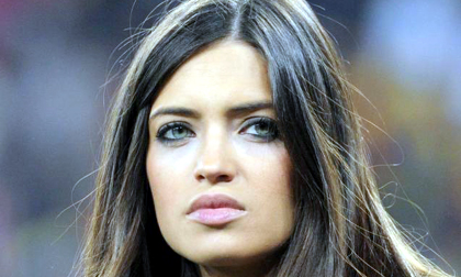 Nhận hung tin, Sara Carbonero tức tốc rời Euro 2012