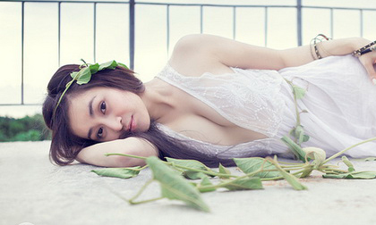 Bộ ảnh đẹp hư ảo của bạn gái Đình Tùng