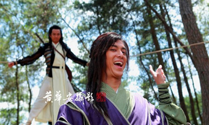 Hậu trường hài hước của 2 phim cổ trang hot Hoa ngữ