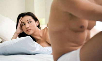 Chồng tá hỏa chê vợ dâm đãng, lăng loàn