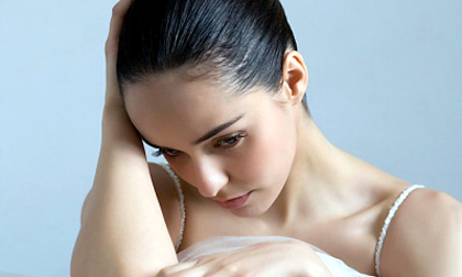 Nỗi buồn khó nói của thiếu nữ "vá trinh"