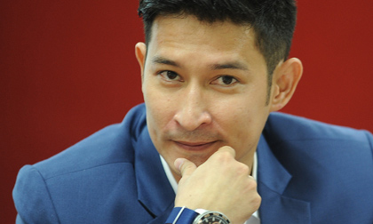 Huy Khánh bỏ nghề báo, gia nhập 'xã hội đen'