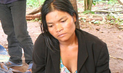 Bé 3 tuổi bị cha đánh vỡ bao tử