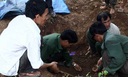 Bóc trần sự thật kinh hoàng việc nhà ngoại cảm tìm mộ liệt sĩ