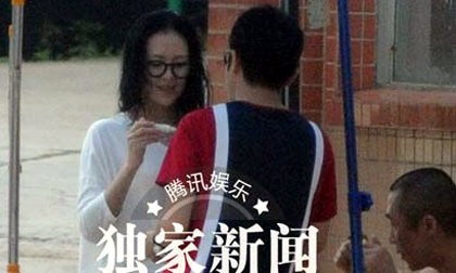 Chương Tử Di công khai đi lại với tình mới