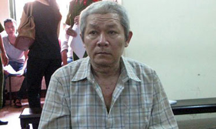 Xót xa cha dùng búa đinh giết nghịch tử