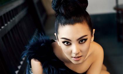 Trương Vũ Ỷ khoe vẻ đẹp quý phái trên bìa tạp chí