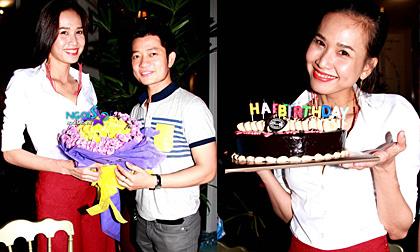 Hoa hậu Dương Mỹ Linh rạng rỡ bên người yêu đón mừng tuổi mới