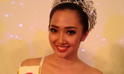 Hoa hậu Singapore 2012 chỉ cao đúng 1m60