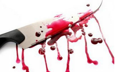 Đến nhà giết vợ và con của bạn nhậu