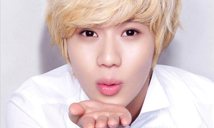 Mỹ nam Hàn sở hữu đôi môi 'nhìn muốn hôn'