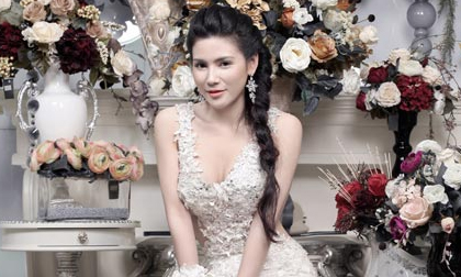 Quỳnh Hoa khoe lưng trần, ngực đầy