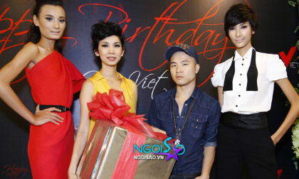 Thầy trò Đỗ Mạnh Cường mang quà "khủng" mừng sinh nhật Xuân Lan