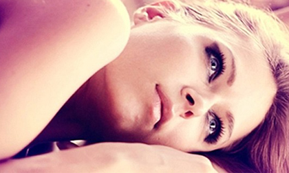 Chùm ảnh: Cô bồ ngực "siêu phẳng" của Alonso