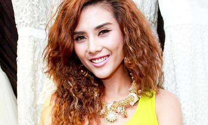 Hoàng Yến diện nguyên cây xanh chuối ấn tượng tham dự sự kiện