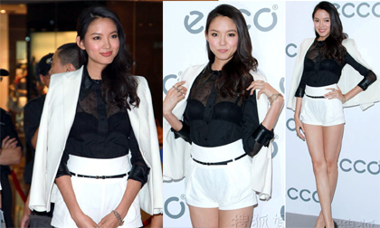 Sao Hoa ngữ mượn soóc "phơi" chân nuột