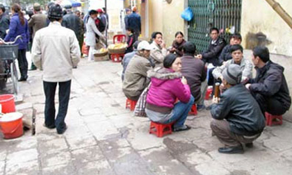 Thâm nhập chợ “con giống người” quái đản ở thủ đô