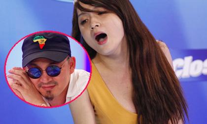 Thí sinh Vietnam Idol quá gợi cảm khiến giám khảo phải... đeo kính râm