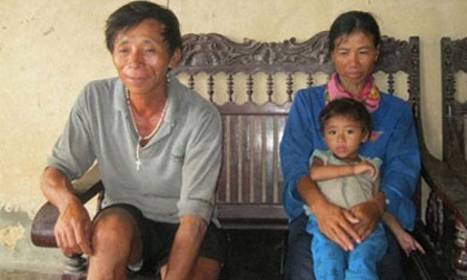 Người đàn bà "ma nhập" gí điện giết 2 con