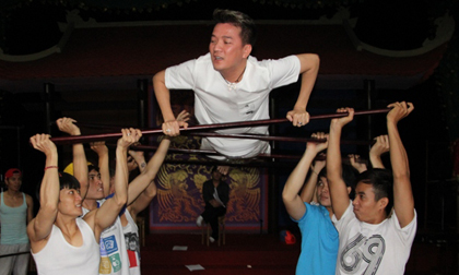 Hậu trường Mr Đàm tập kịch cùng Đan Trường và Cẩm Ly