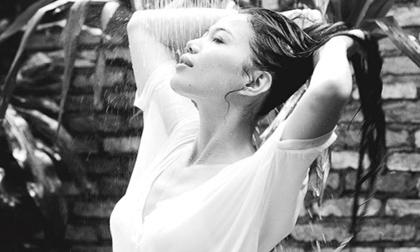 Thí sinh VN's Next Top Model 2012 khoe thân hình ướt át cùng làn nước