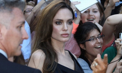 Rộ tin đồn Angelina Jolie sắp chết vì mắc viêm gan C