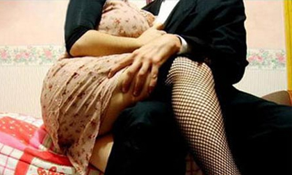 Ngoại tình công sở: Làm gì có thứ tình không sex