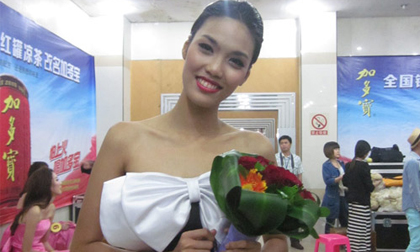 Lan Khuê đoạt giải Siêu mẫu ăn ảnh nhất