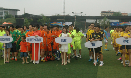 Khai mạc giải bóng đá Liên ngân hàng cúp Hồ Gươm 2012