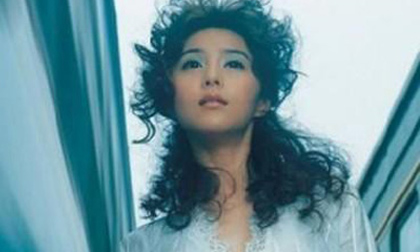 Phạm Băng Băng bị chỉ trích vì ảnh 'người lớn' khi mới 16 tuổi