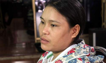 Người phụ nữ đón tình địch về chăm sóc chồng