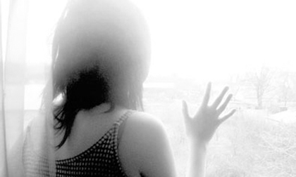 Nữ sinh uống một lúc 10 liều thuốc phá thai