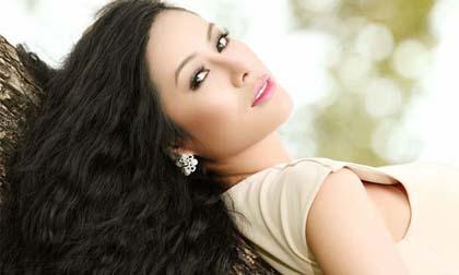 Hoa hậu Châu Á tại Mỹ quyến rũ hòa mình vào thiên nhiên