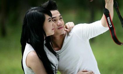 Hồng Dương M4U "cặp kè" gái lạ