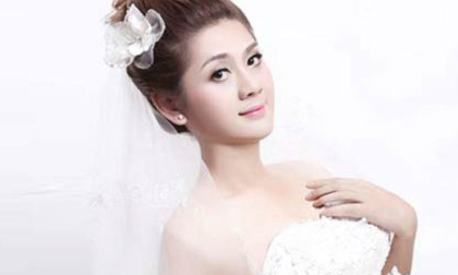  Lâm Chí Khanh: 'Tôi chịu nhiều sức ép khi chuyển giới'