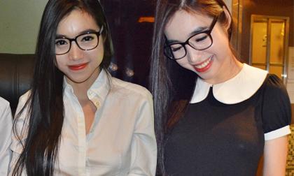 Elly Trần mặc 'kín cổng cao tường' vẫn hot