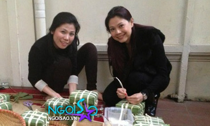 Thanh Thảo gói bánh chưng đón Tết