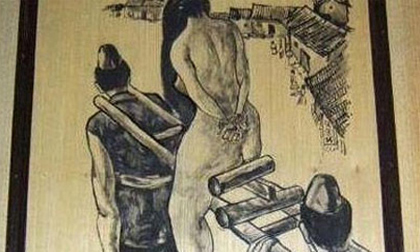 Những hình phạt ghê rợn với phụ nữ ngoại tình thời cổ